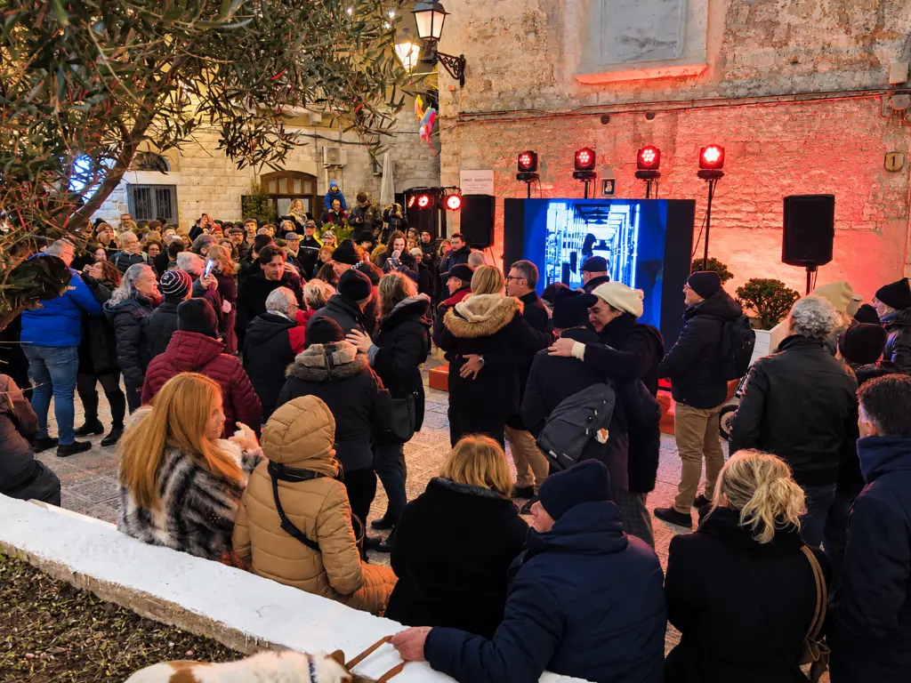 Festa serale in piazza Albicocca.webp