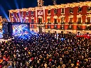 Concerto notturno davanti al Palazzo del Governo.webp