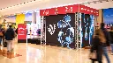 Stand Love Inside nel centro commerciale.webp