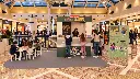 Kiosco di figurine nel centro commerciale.webp