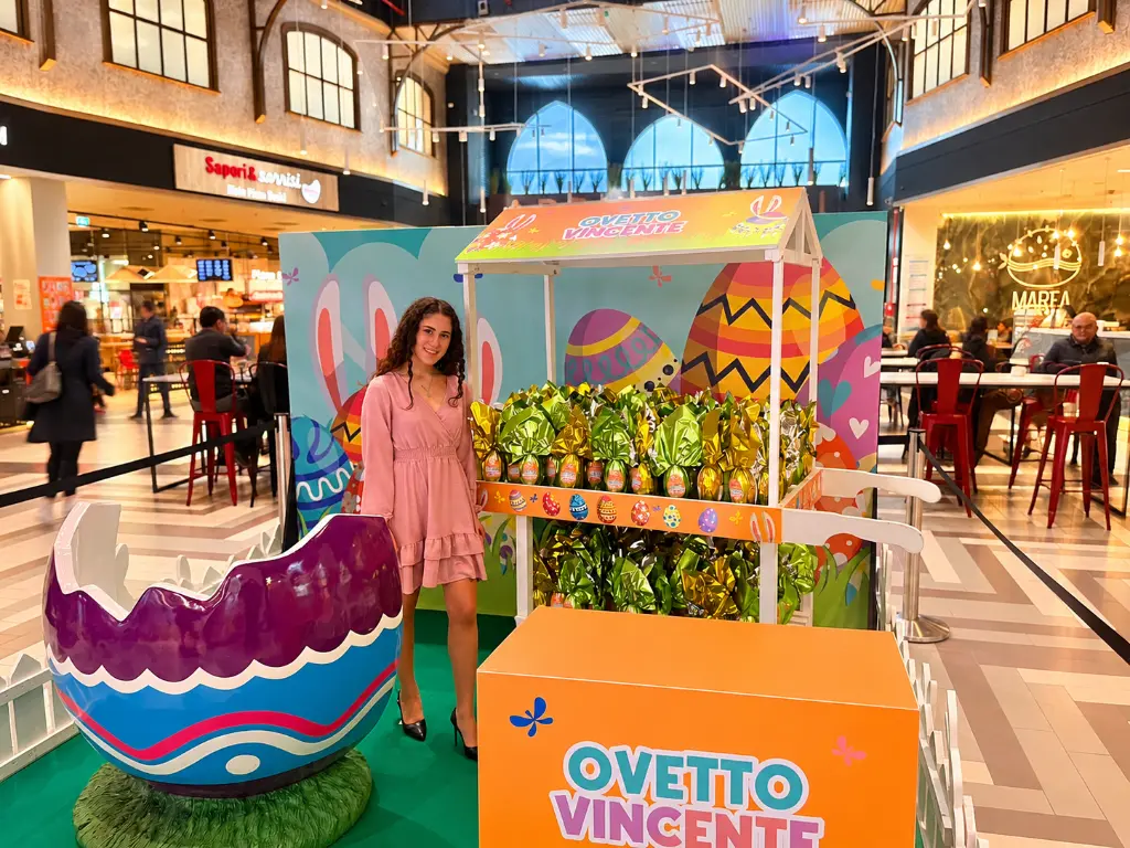 Promozione pasquale Ov__etto Vincente al centro commerciale.webp